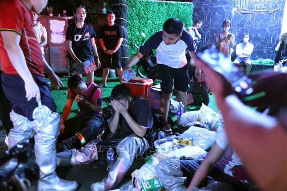 Khoảng 40 người thương vong trong vụ cháy chung cư mini quận Thanh Xuân